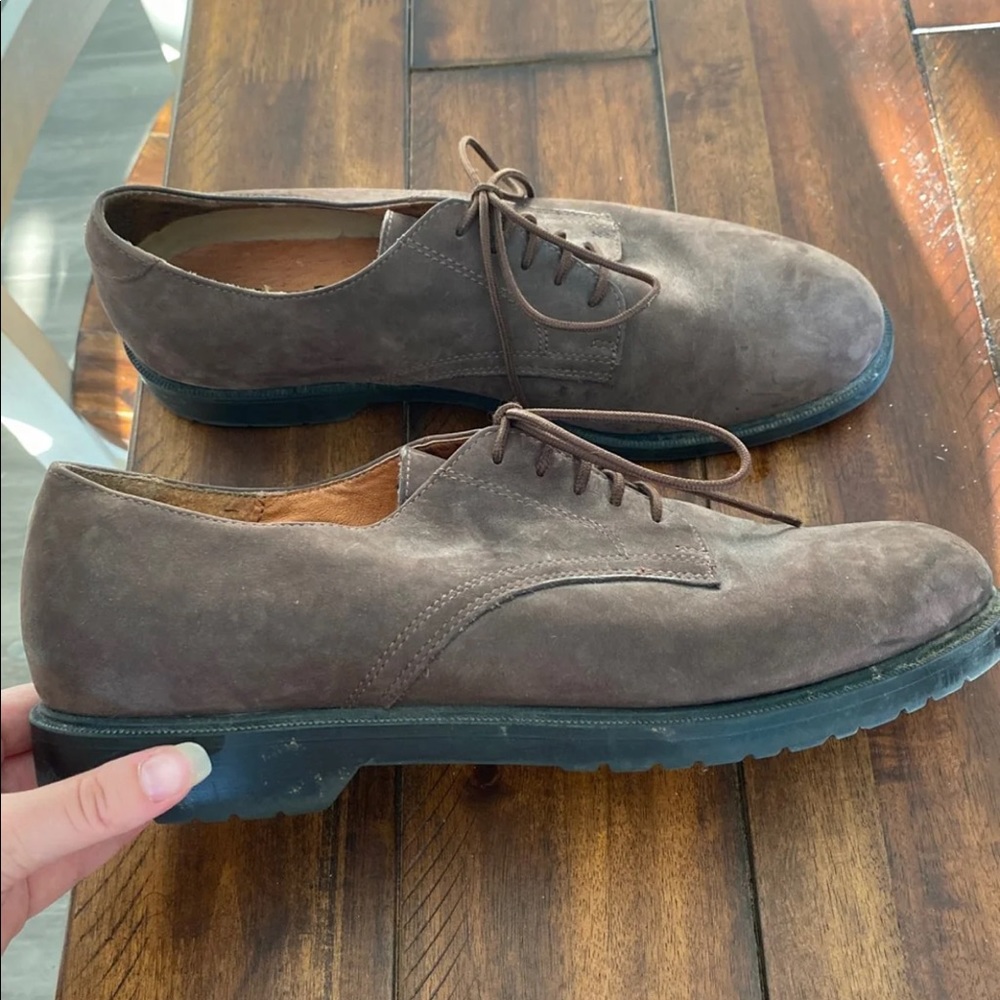 Men’s dress shoes